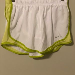Nike Women’s dry fit running shorts med never worn